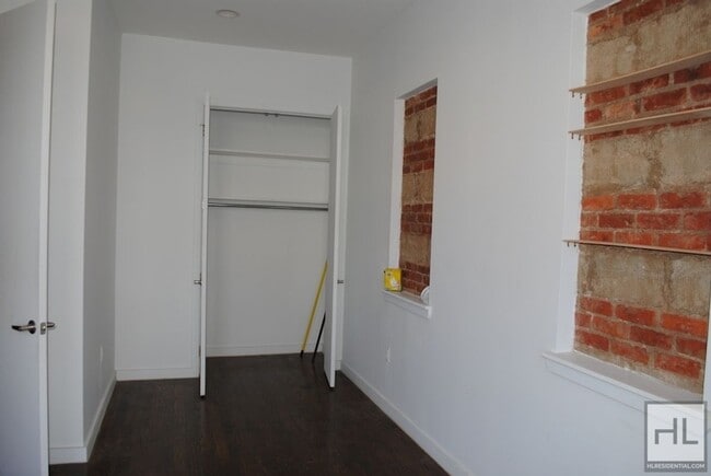 Photo - EASTERN PARKWAY / NO FEE / Spacious 2-Bed 1-Bath Crown Heights / Prospect Park Unit 1A