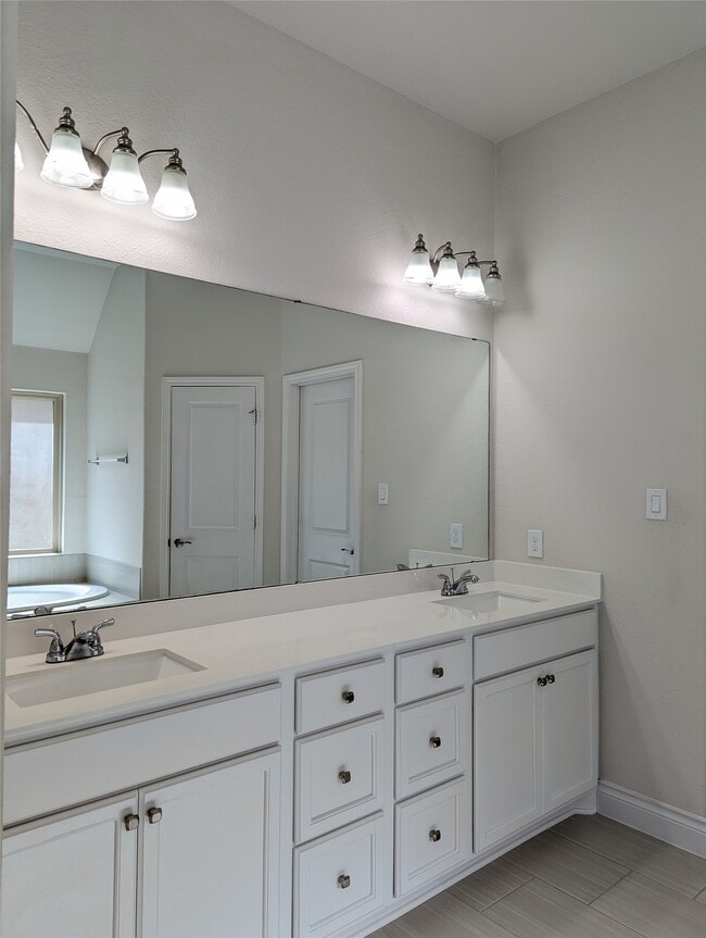 Building Photo - 2043 Blackhawk Ridge Ln