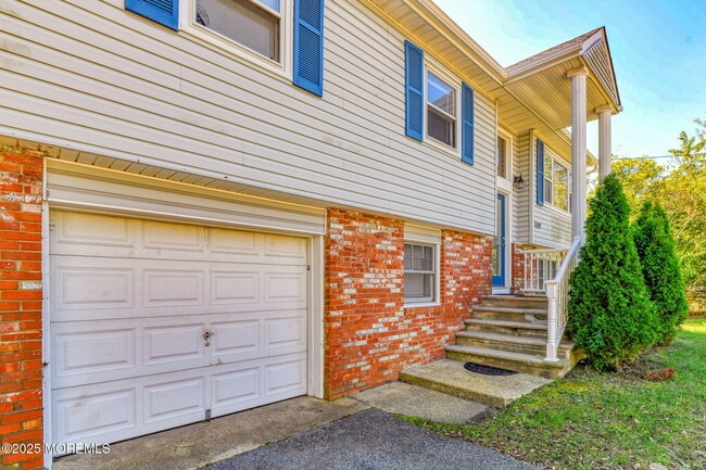 Photo - 204 Mill Creek Dr