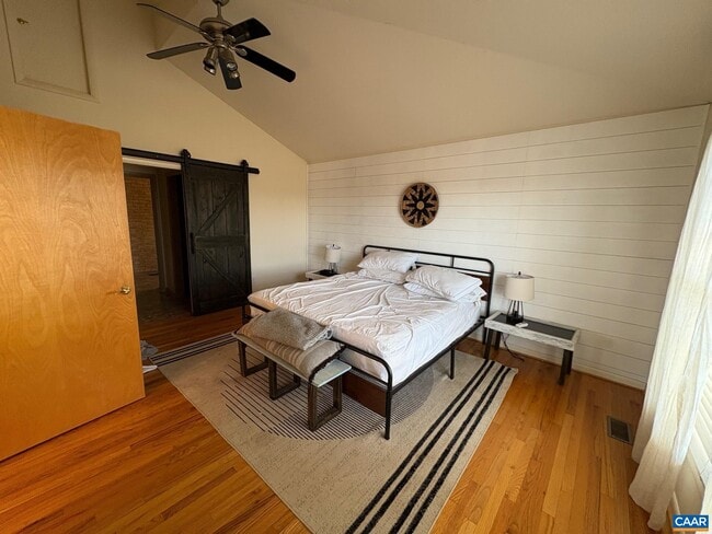 Photo - 5305 Hoover Rd