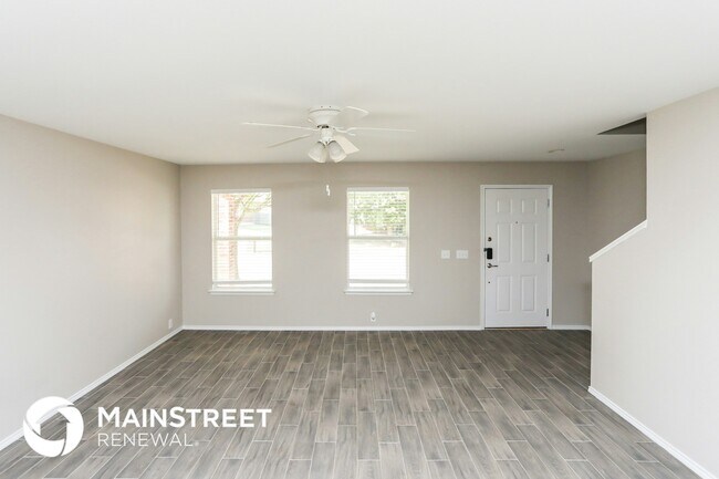 Photo - 707 River Run Dr