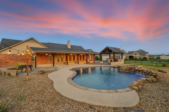 Photo - 109 Petes Ln