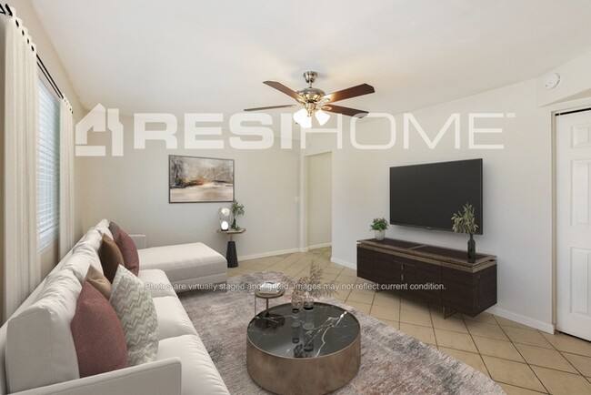 Photo - 47 E Indigo St