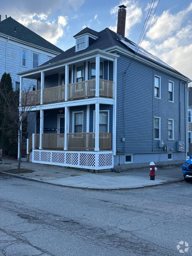 Building Photo - 131 David St Unit 131 David St 2nd Fl Rental