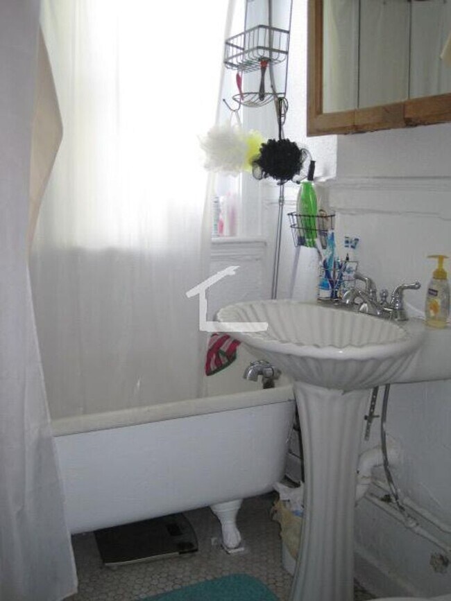 Photo - 2Bed available 9/1 in Allston