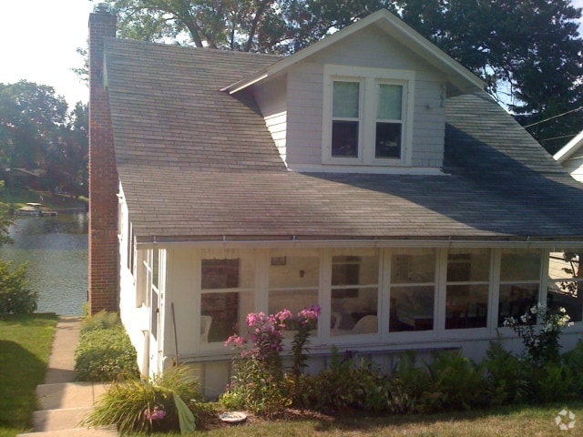 Building Photo - 3676 Portage Point Blvd Rental