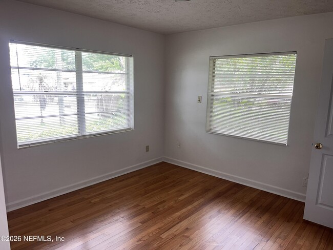 Photo - 6560 Barmer Dr S
