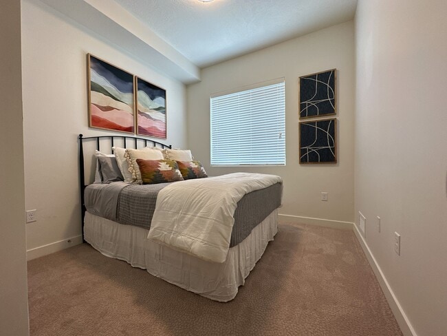 Bell Canyon Guest Bedroom