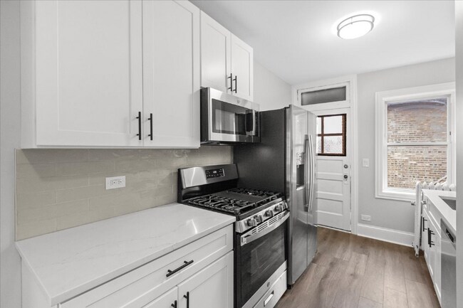 Photo - 6430 N Richmond St Unit 3