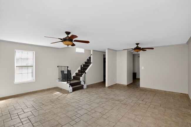 Photo - 16329 Taconic Cir