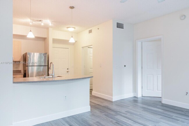 Photo - 533 NE 3rd Ave Unit 435