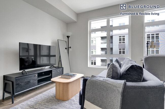 Building Photo - 3093 Broadway Rental