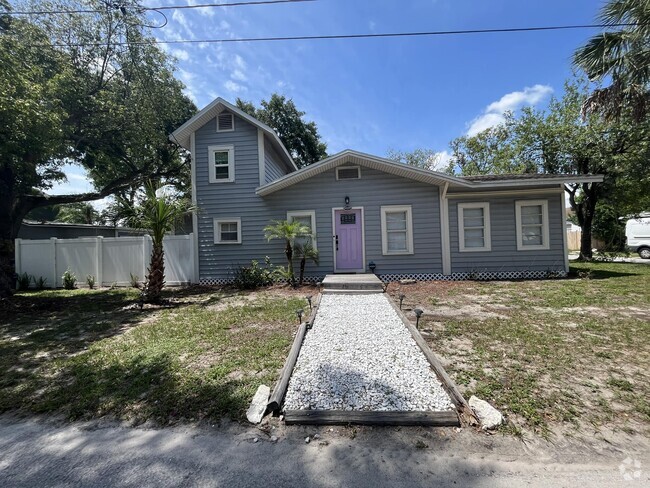 Building Photo - 6600 N Dixon Ave Unit Main Rental