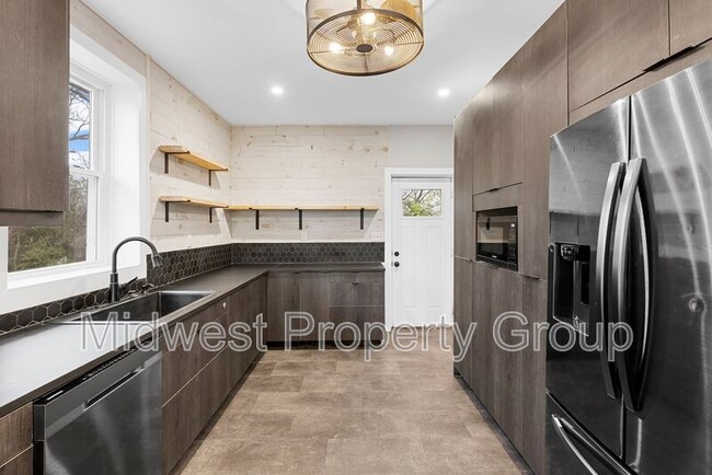 Building Photo - 2410 North and South Rd