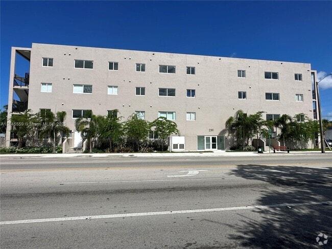 Building Photo - 2311 NW 22nd Ave Unit 207 Rental