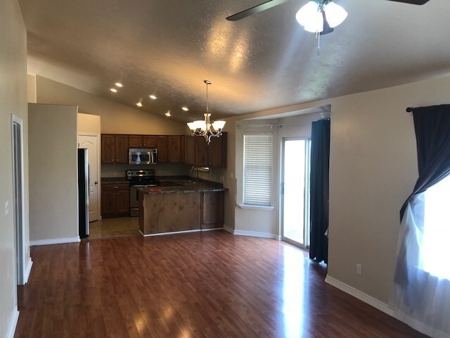 Photo - 3 Bed / 2 Bath Single Family Home in Saratoga Springs