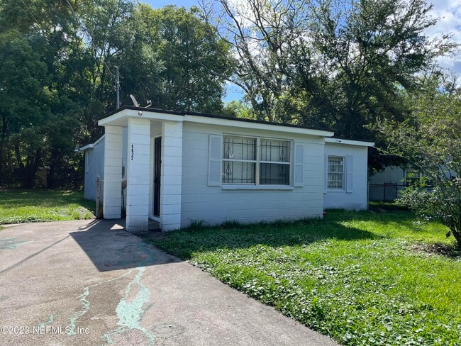 Building Photo - 5823 Iris Blvd