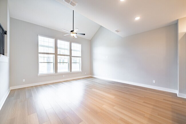 Photo - 10916 Brambling Wood Dr