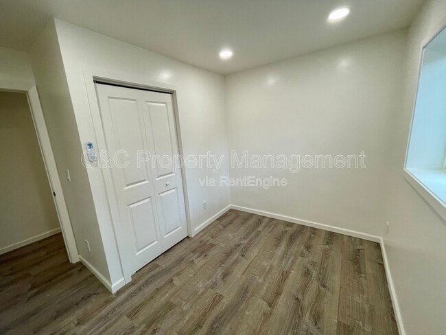 Photo - 599 Irving Ave Unit 4