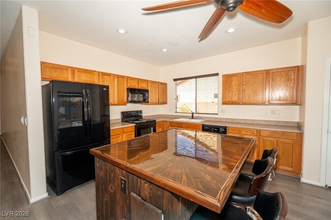 Building Photo - 4921 Novelli Pl