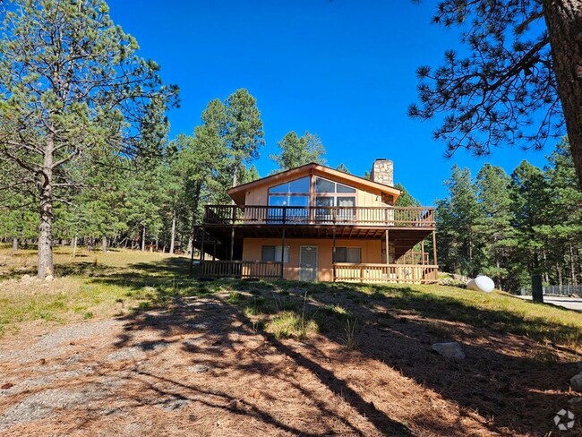 Building Photo - Beautiful Mountain Home Ready Now