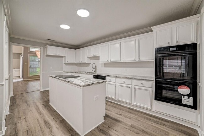Building Photo - 3310 Meadway Dr Rental