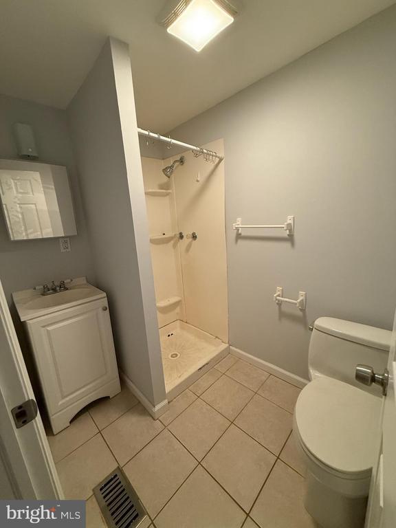 Photo - 1923 Monument St