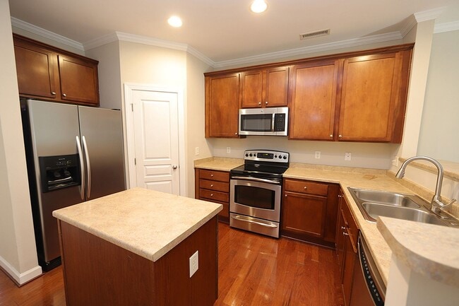 Photo - North Raleigh Townhome just off Glenwood Avenue + Ebenezer Church