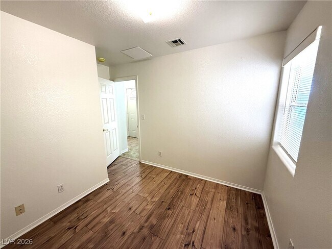 Photo - 448 Comstock Ave