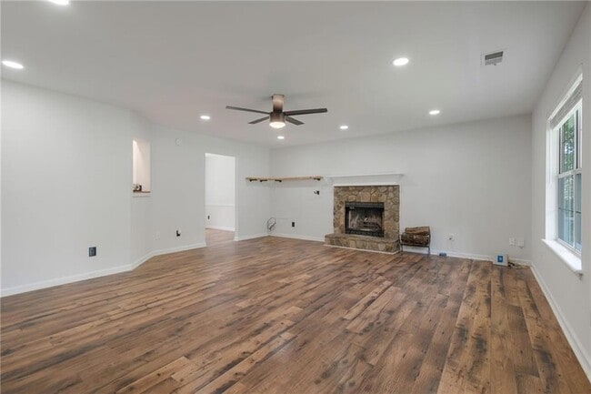 Photo - 2055 Amberly Glen Way