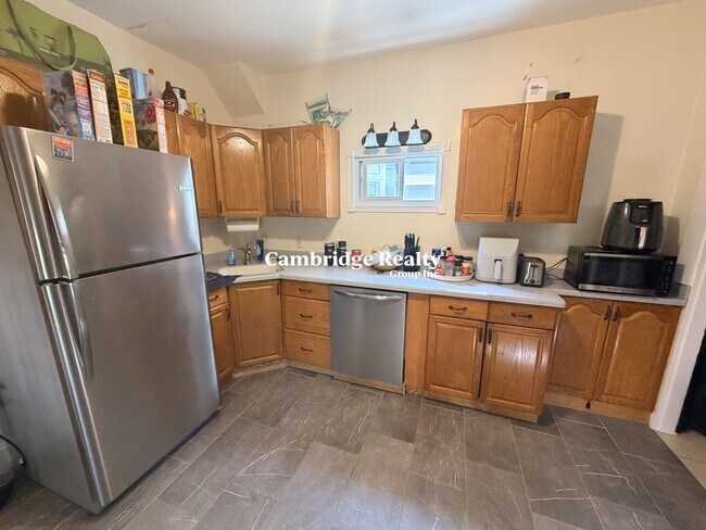Building Photo - 21 Berkeley St Unit 1T