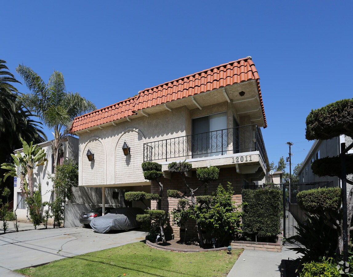 Photo - 12011 Pacific Ave