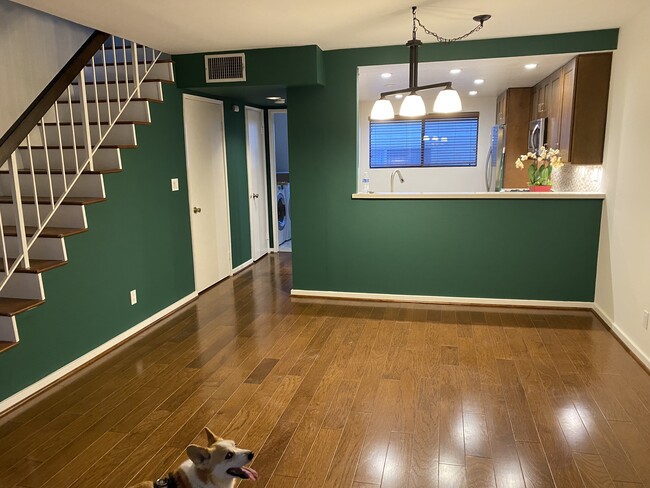Photo - 12711 Mitchell Ave Unidad 2 Rental