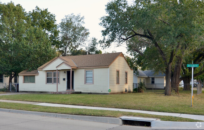 Building Photo - 2923 W Saint Louis Ave Rental