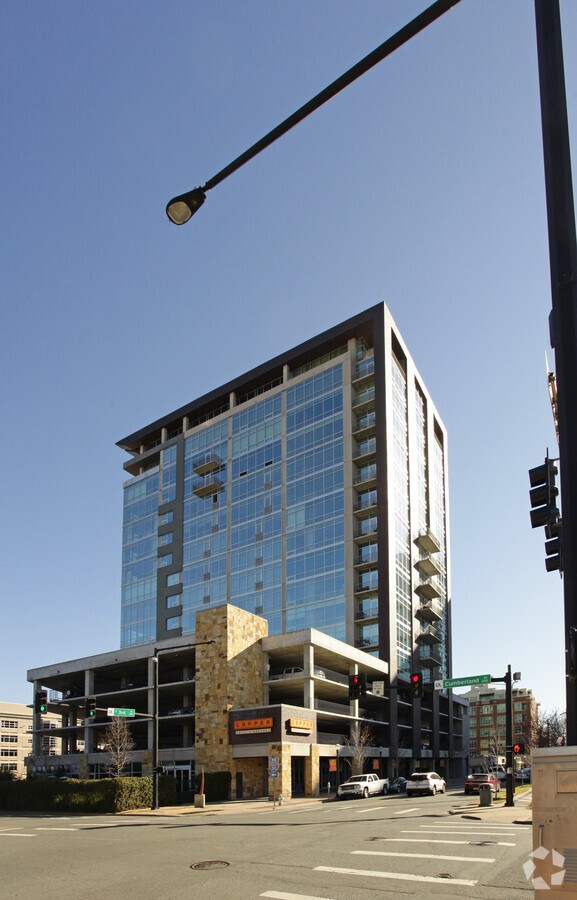 Photo - 300 E 3rd St