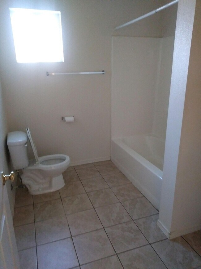 Photo - 221 S Glenn St Unidad 309