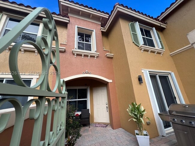 Building Photo - 943 SW 143rd Terrace Unit 2109