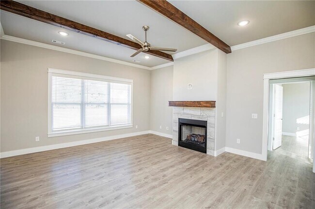 Photo - 1924 Seay Cir