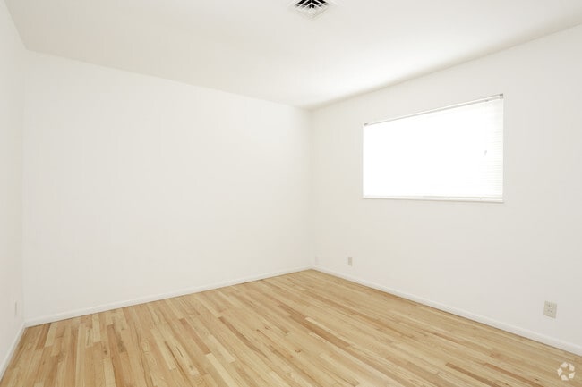 2 Bedroom - Second Bedroom