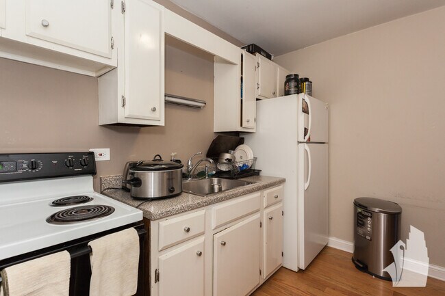 Photo - 607 W Wrightwood Ave Unit 305