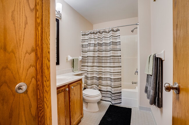 Photo - Washburn On The Park