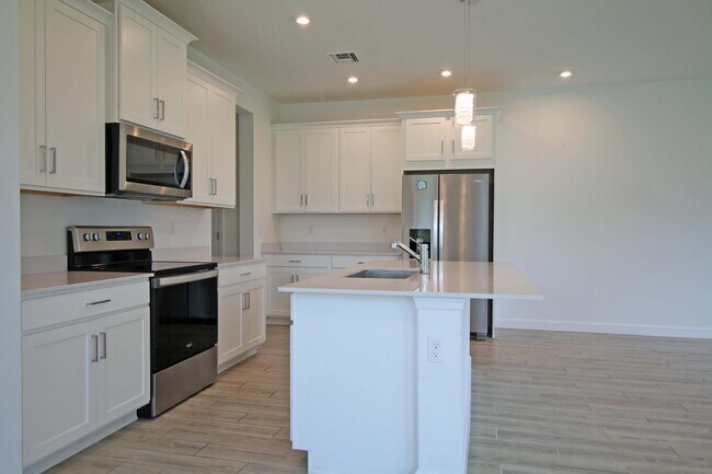 Photo - 14247 SW Solange St