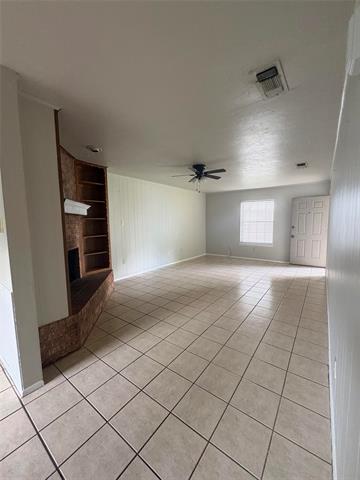 Photo - 411 Bond St