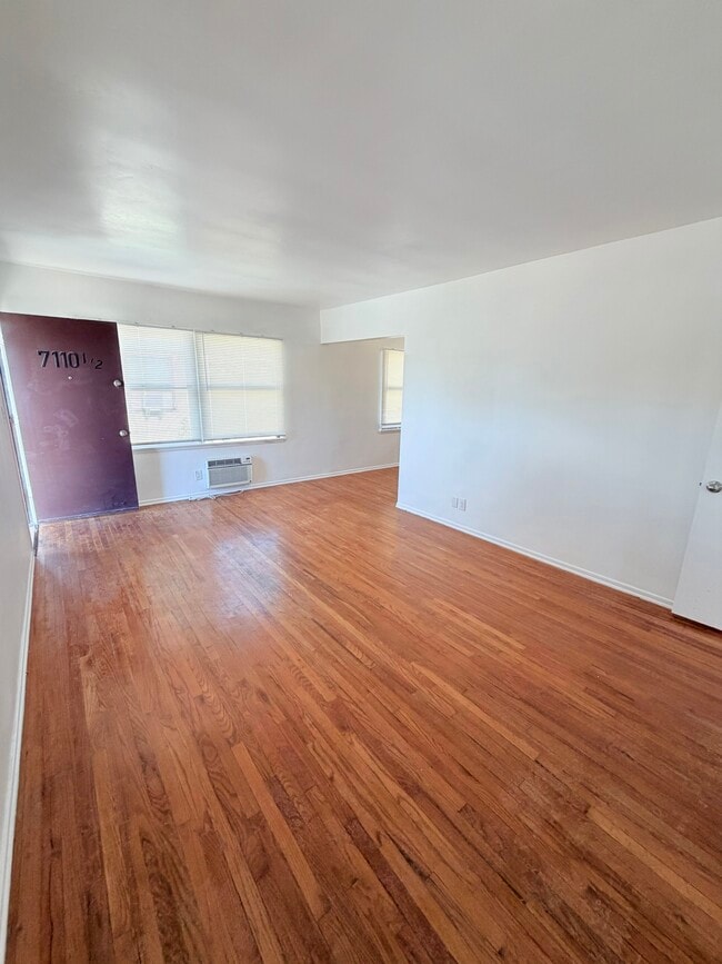 Photo - 7110 1/2 Haskell Ave