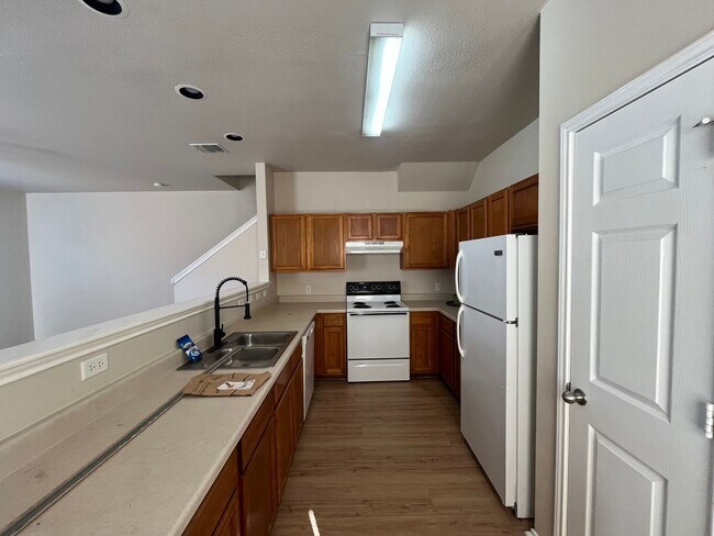 Photo - 5811 Golf Bend