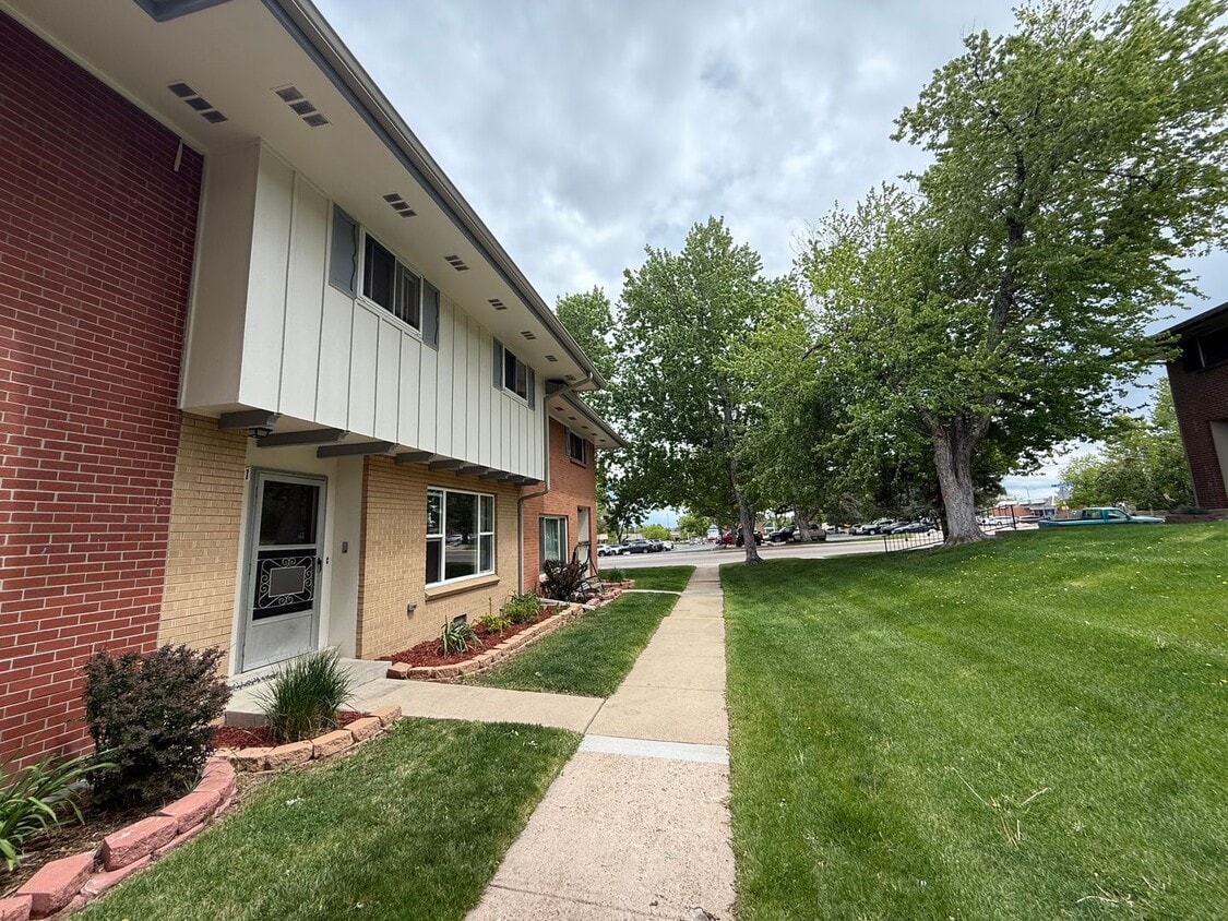3 bed 2.5 bath townhome - 3 bed 2.5 bath townhome