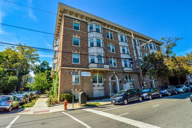 Osage Manor Apartments - Osage Manor Apartments Unit B4