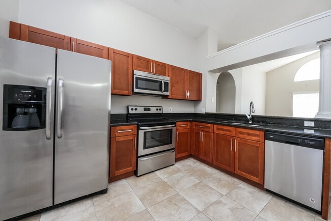 Photo - 671 Eagle Pointe S