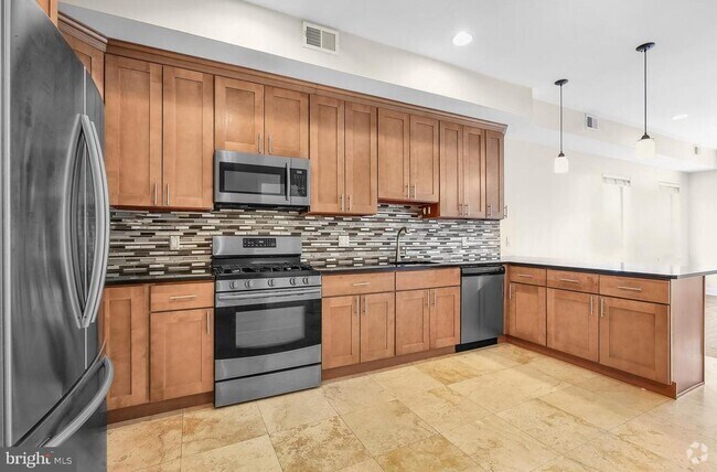 Building Photo - 2050 Frankford Ave Unit G Rental