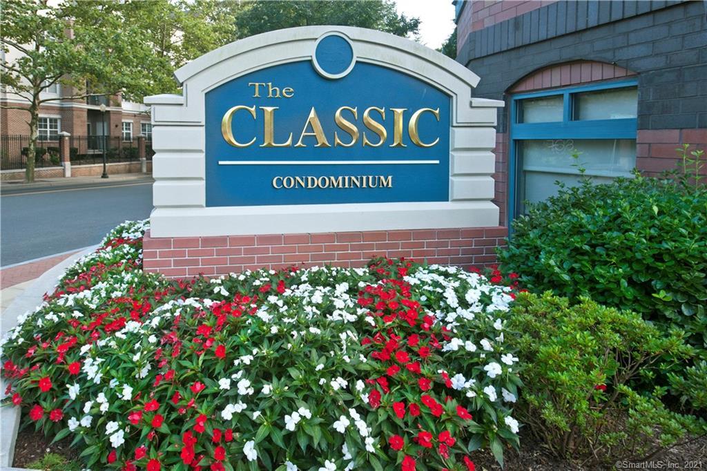 Photo - 25 Forest St (Stamford, CT)